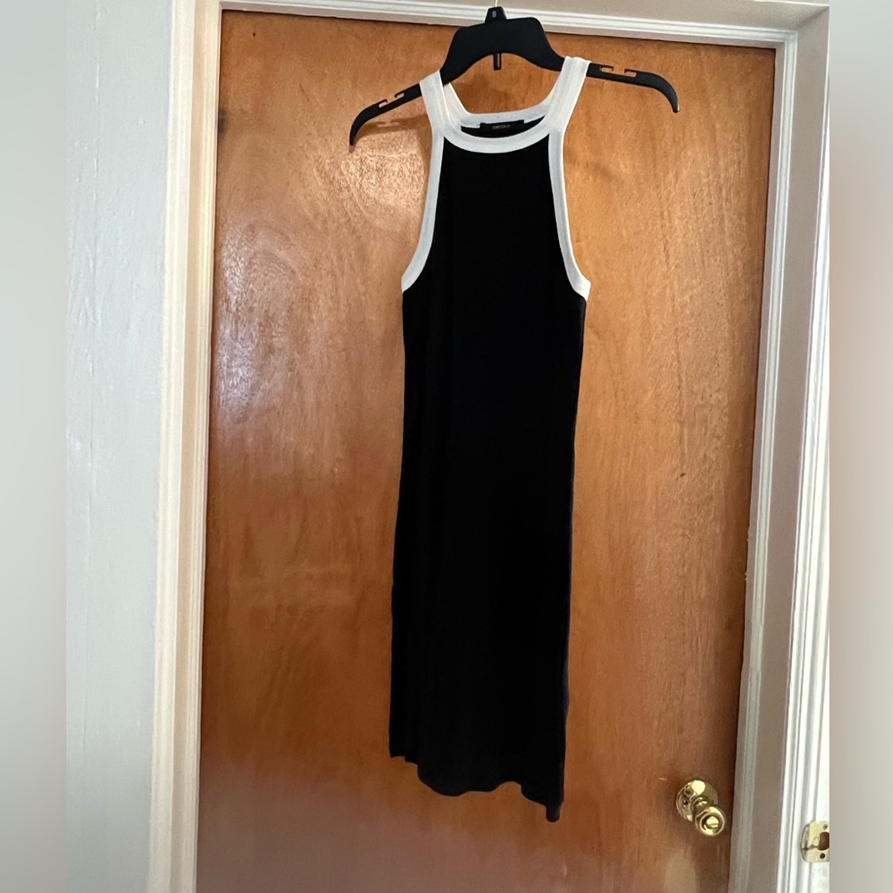Forever 21 Women’s Black with White Trim Sleeveless Racerback Bodycon Knit Dress